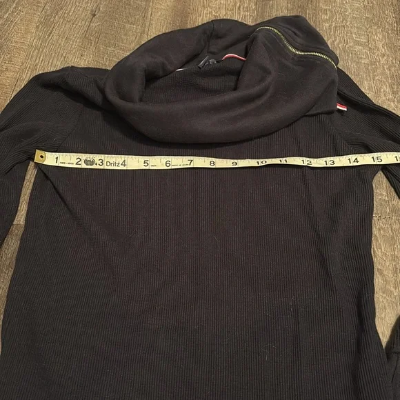 Tommy Hilfiger Long Sleeve - Picture 7 of 9